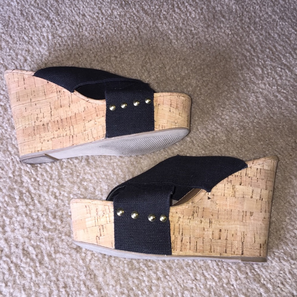 Steve Madden Pride wedge sz 7